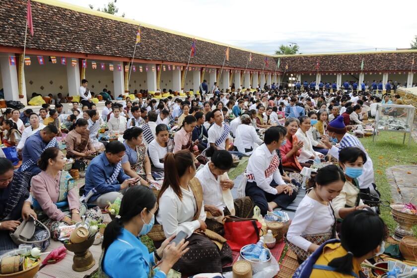 라오스 수도 비엔티엔 탓루앙 축제 풍경 