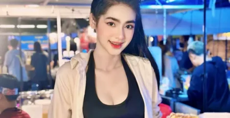 라오스 여자 노점상 미모